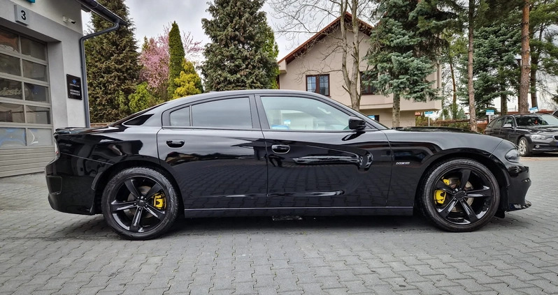 Dodge Charger cena 119900 przebieg: 117000, rok produkcji 2018 z Rzeszów małe 121